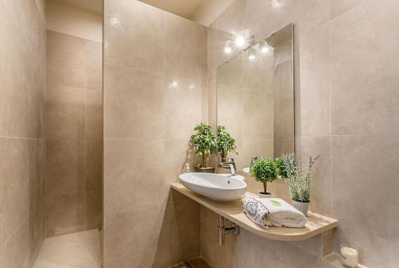 Casa Janca, Find Sanctuary At Extraordinary Rates! Luxury Smart Apartment In Central Lucca 0*,
