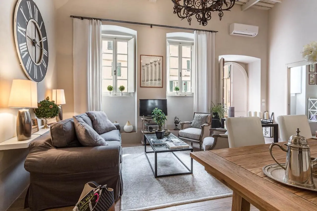 Casa Janca, Find Sanctuary At Extraordinary Rates! Luxury Smart Apartment In Central Lucca Italien